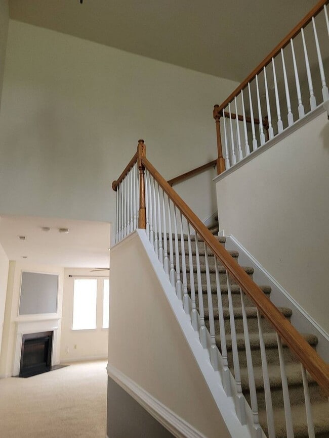 Building Photo - Nice Townhome off Providence Rd/485 South