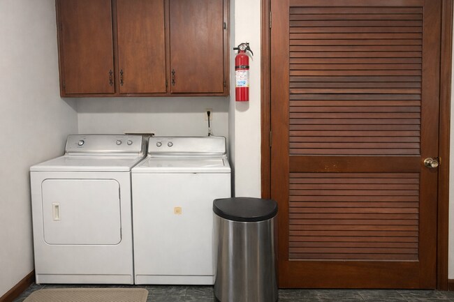 Building Photo - 1341 New York St