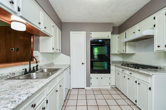 Building Photo - 10426 Alcott Dr