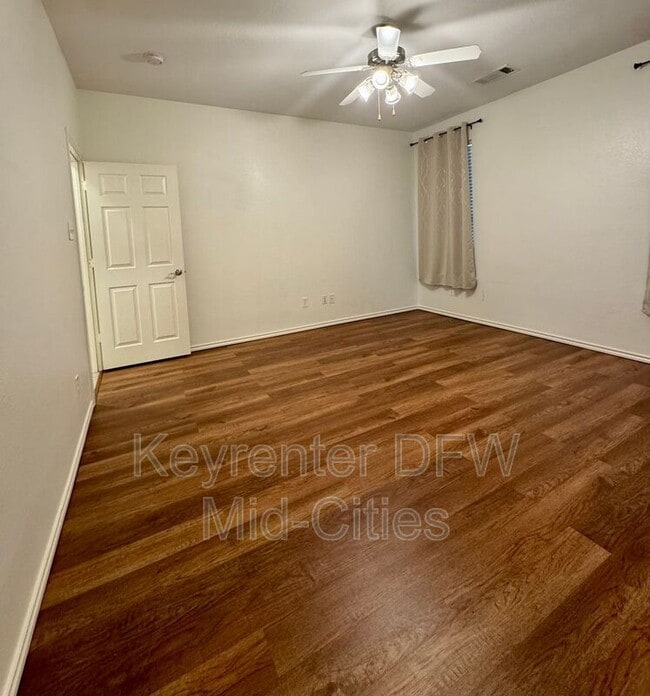 Building Photo - 3119 Juneau Dr