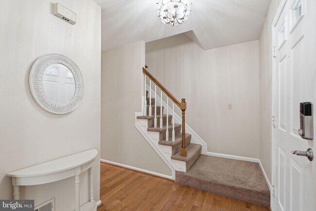 Building Photo - 10205 Balsamwood Dr