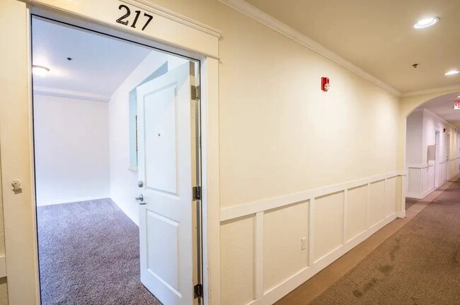 Building Photo - 312 Court St