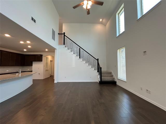 Building Photo - 1448 Sun Gdn Wy