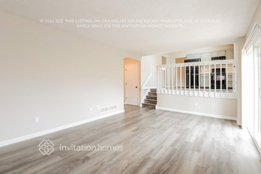 Building Photo - 18233 E Berry Dr