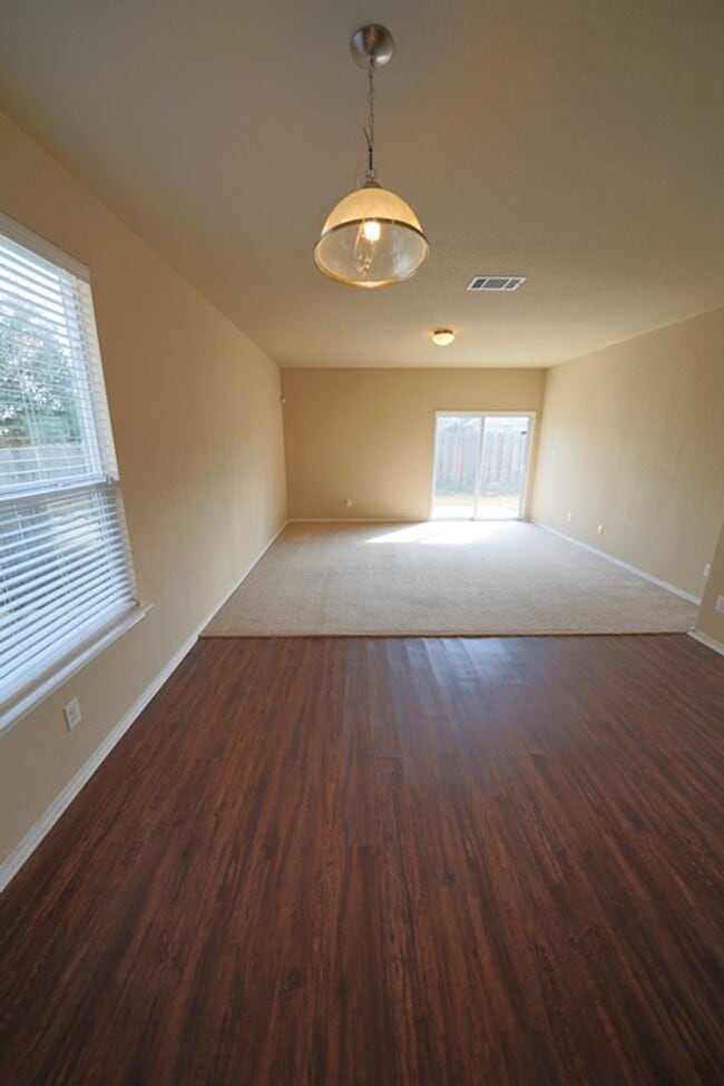 Building Photo - Beautiful home now available in the coveted Riata subdivision of Schertz, TX! Realtor Commission:...