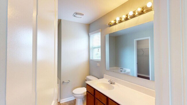 Building Photo - 10612 Kempsford Dr