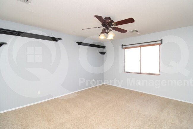 Building Photo - 14205 W Mauna Loa Ln
