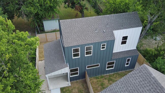 Building Photo - 1042 Rosemont St