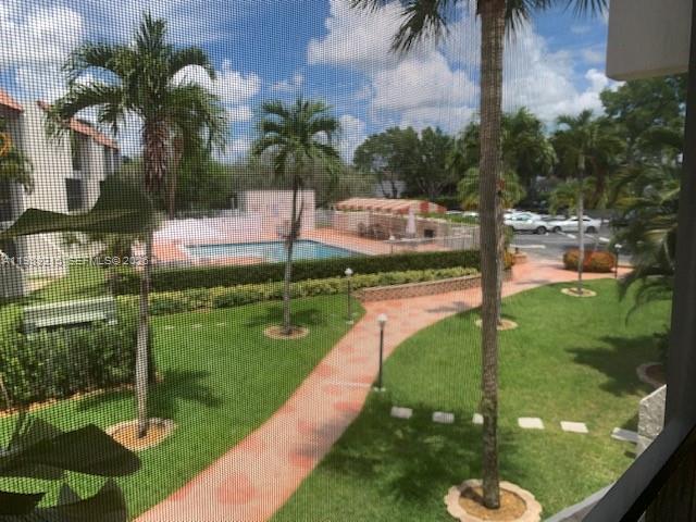 Building Photo - 303 Racquet Club Rd