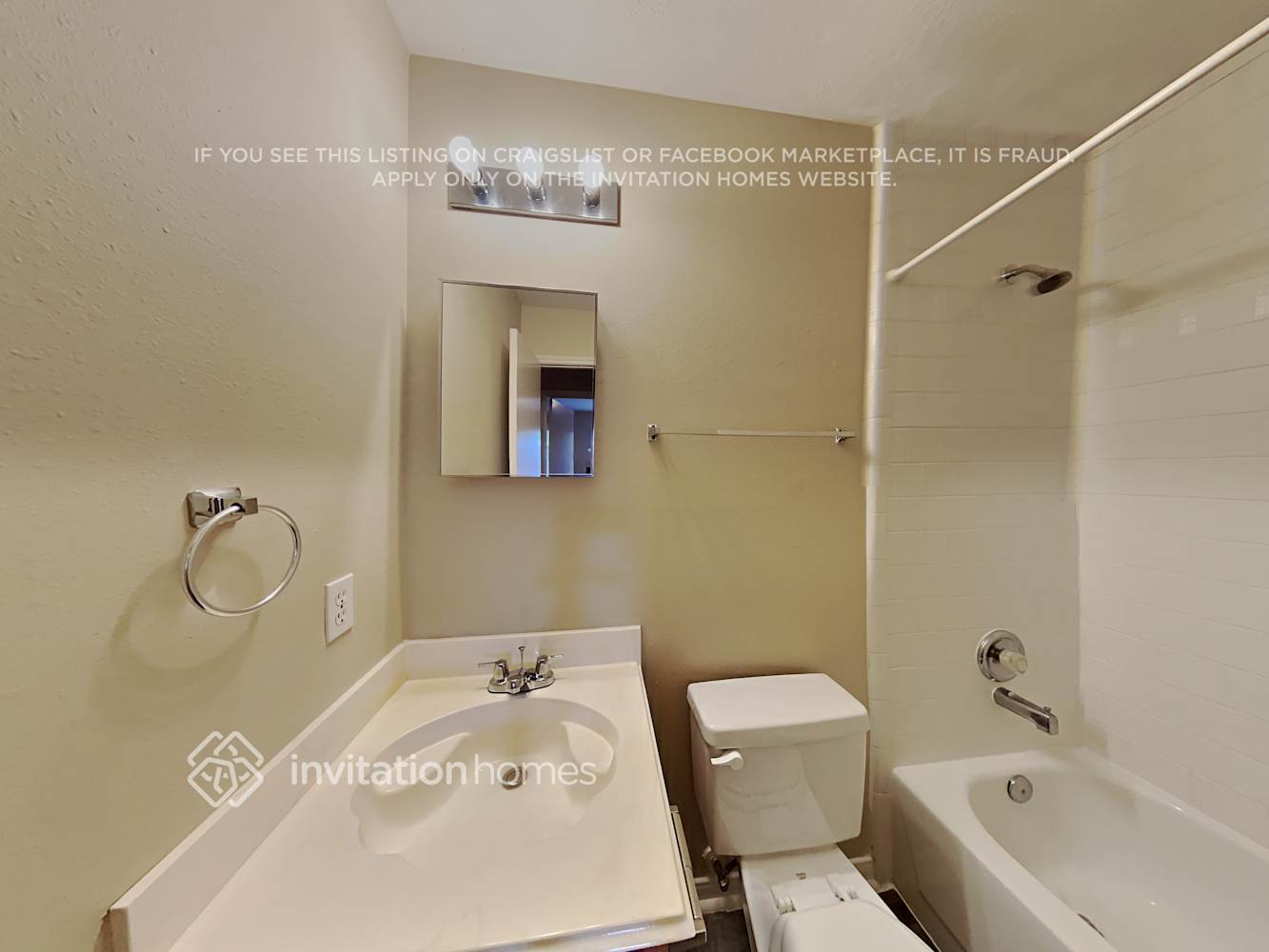 Building Photo - 18203 Gravenhurst Ln