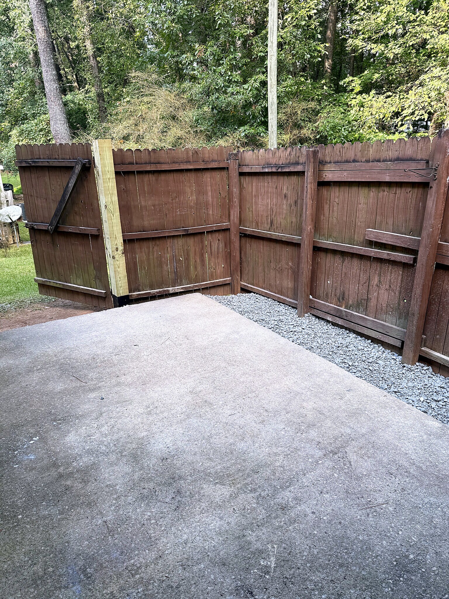 Building Photo - 5954 Stonewall Dr