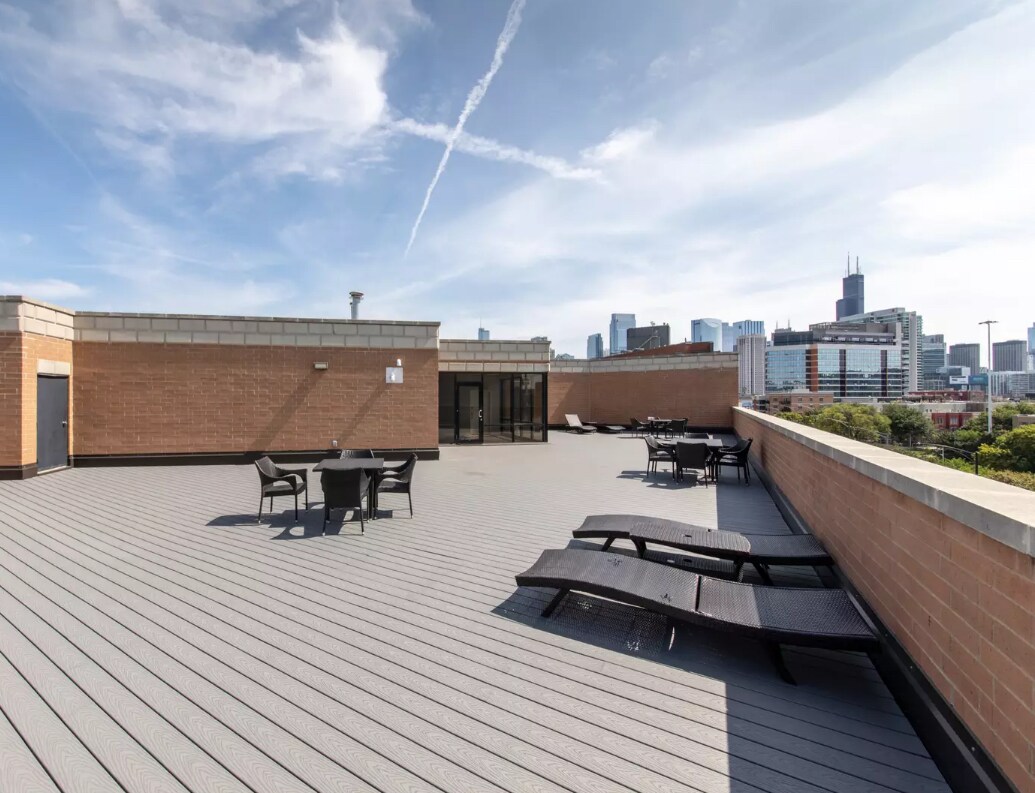 Building Photo - 651 N Milwaukee Ave