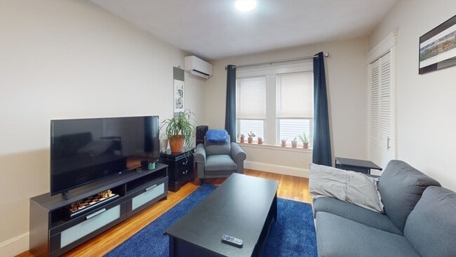 Building Photo - 35 Willis Ave