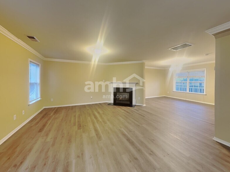 Building Photo - 1717 Cabarrus Crossing Dr