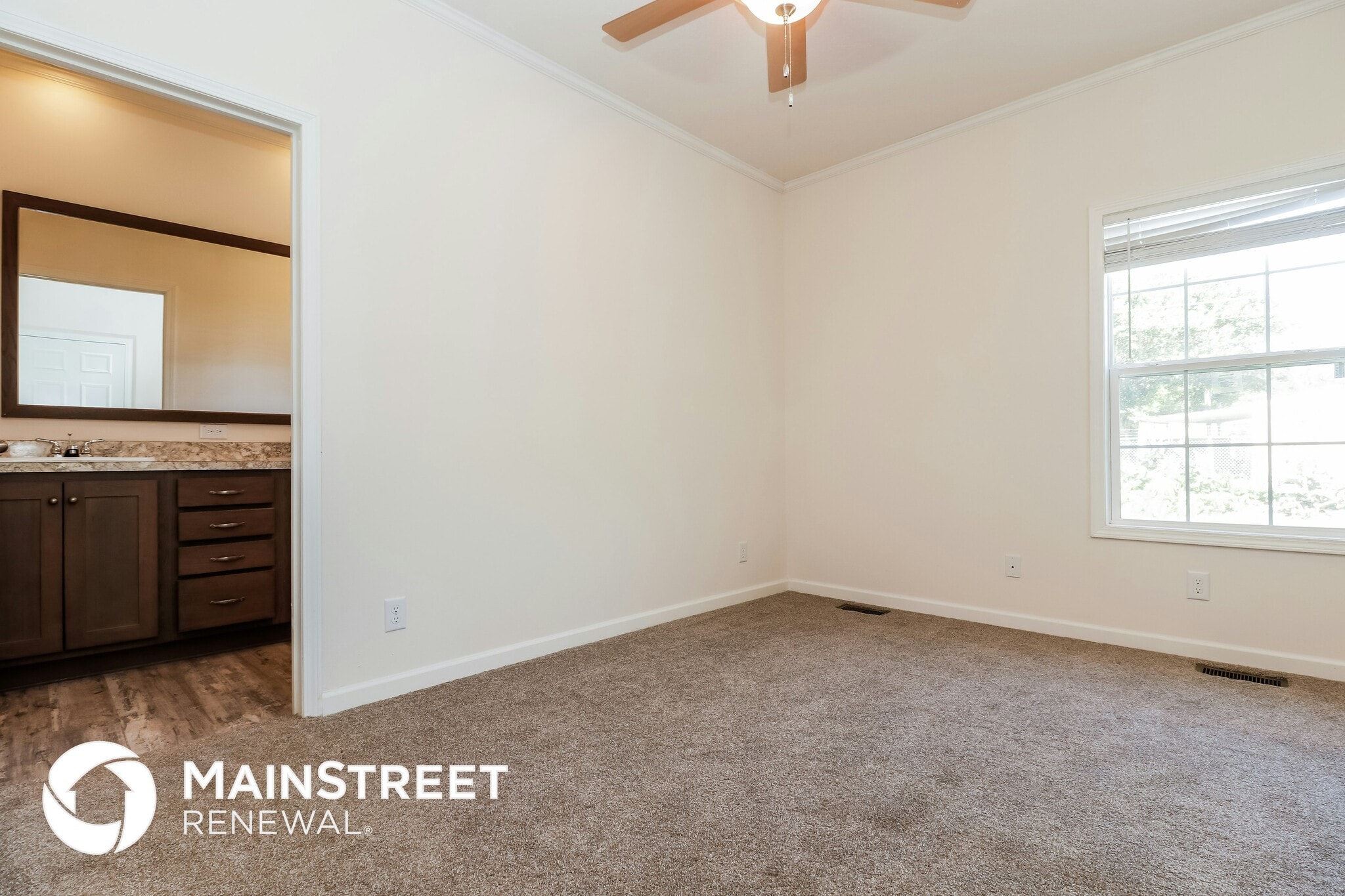 Building Photo - 1705 19th St S