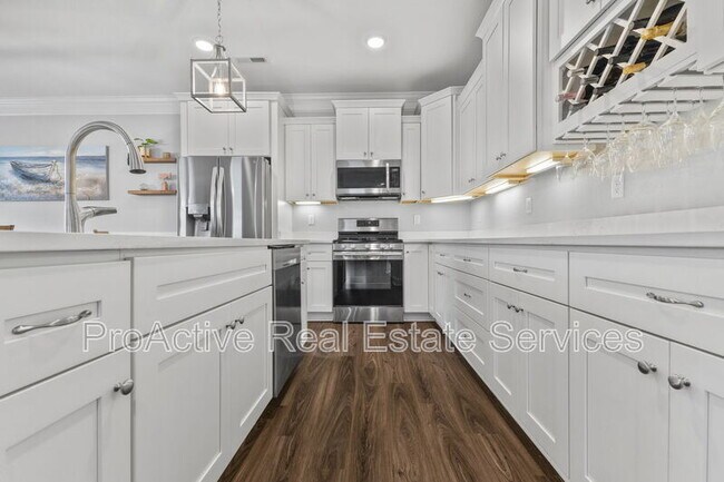 Building Photo - 9575 14th Bay St