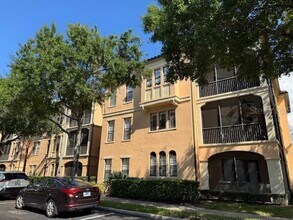 Building Photo - 513 Mirasol Cir