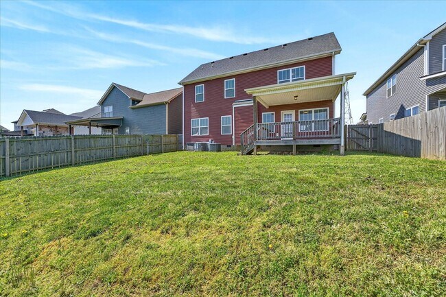 Building Photo - Pet Friendly Four Bedroom with Bonus!