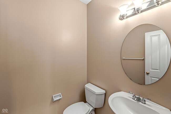 Building Photo - 12764 Edgemont Way