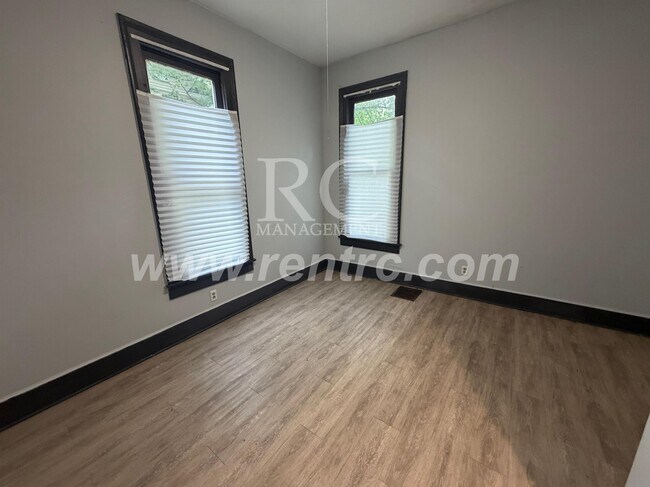 Building Photo - 612 Wayne-