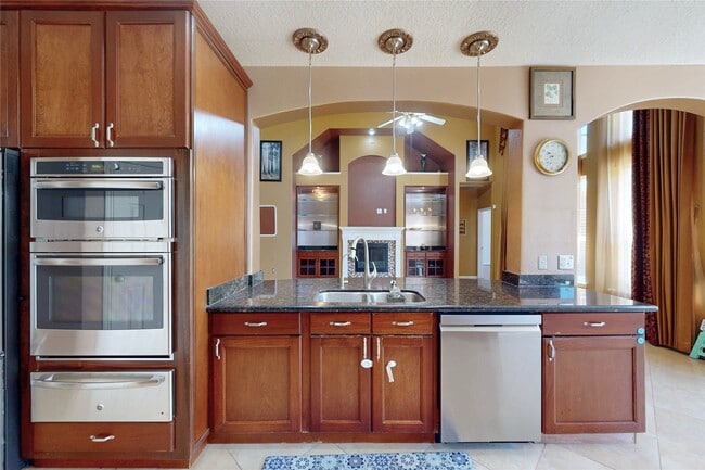 Building Photo - 4834 Zachary Ln