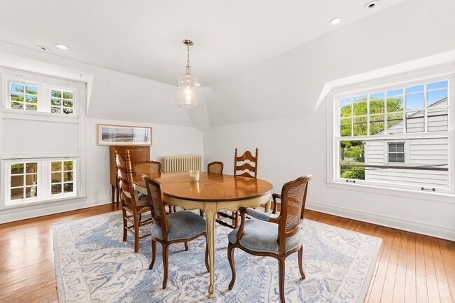 Building Photo - 235 Greenwood St