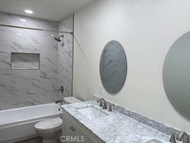 Building Photo - 24621 Dardania Ave