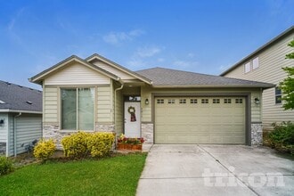 Building Photo - 5017 NE 29th Ave