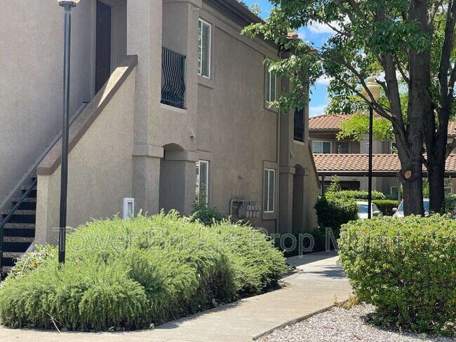 Building Photo - 4200 E Commerce Way