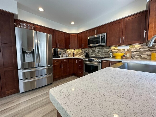 Building Photo - 1 Passage Ln