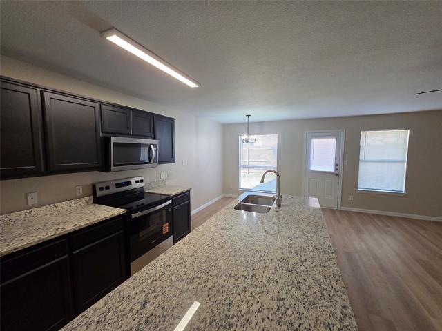 Building Photo - 2317 Bloomfield Dr