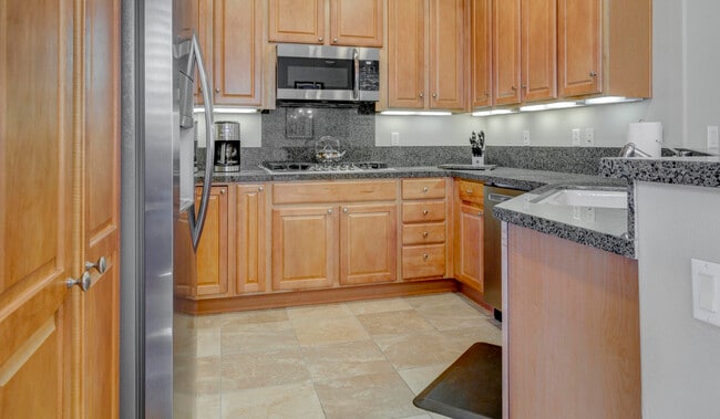 Building Photo - 80113 Avenida Linda Vista