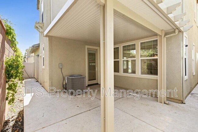 Building Photo - 3949 Aristotle Cir