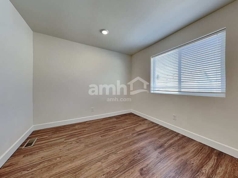 Building Photo - 9253 Shootingstar St SE