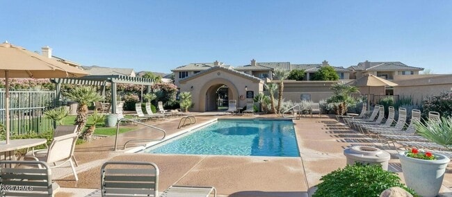 Building Photo - 16013 S Desert Foothills Pkwy