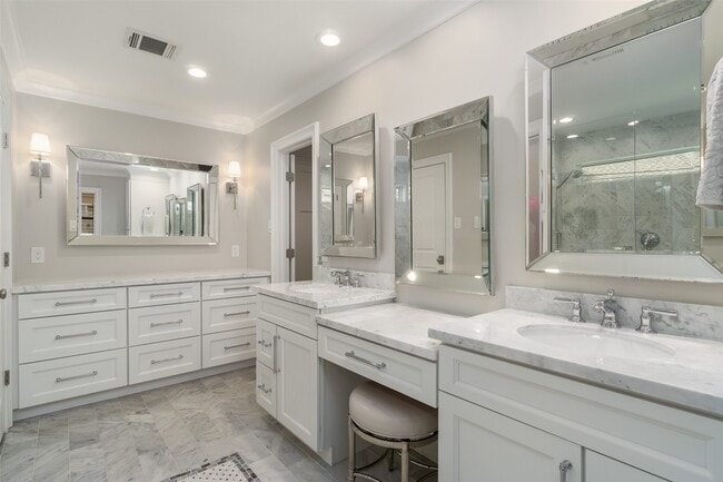 Building Photo - 815 Thornvine Ln