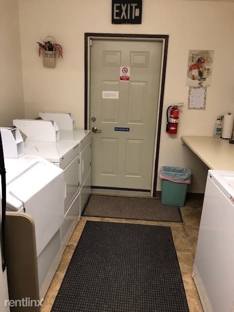 Building Photo - 1 br, 1 bath Apartment - 903 Cook Ave