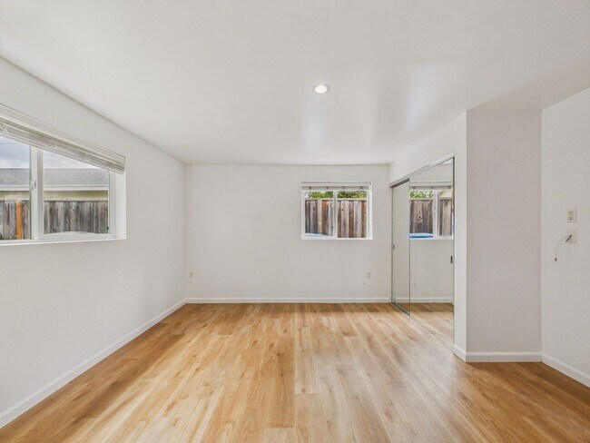 Building Photo - San Carlos home for rent plus studio in-law unit! $7,500