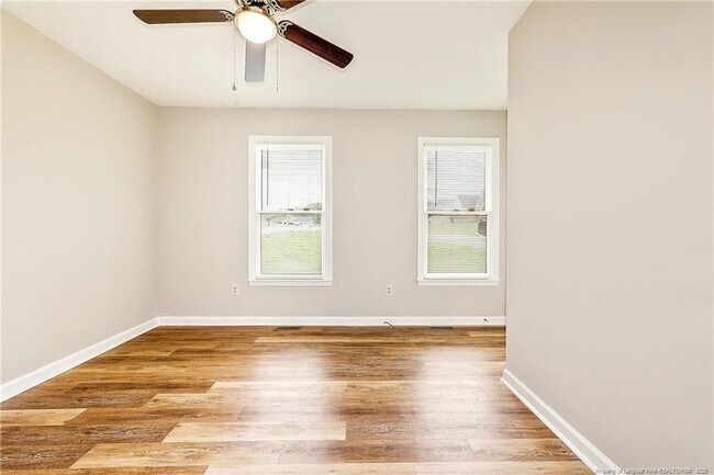 Building Photo - 5928 Lively Ct
