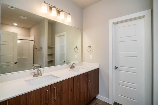 Building Photo - 609 Fallow Dr