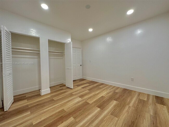 Building Photo - 5545 N Miami Ave