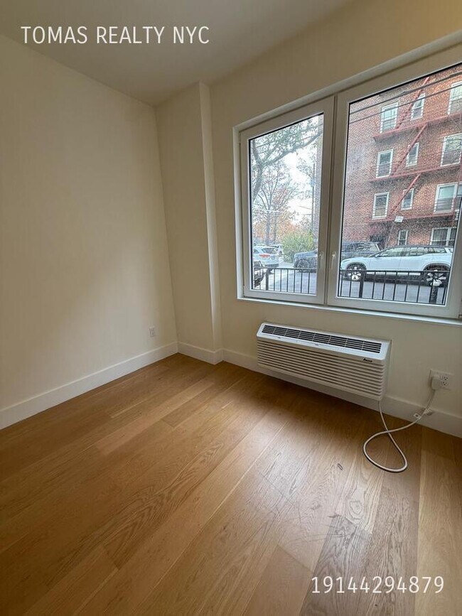 Building Photo - 3103 Sedgwick Ave