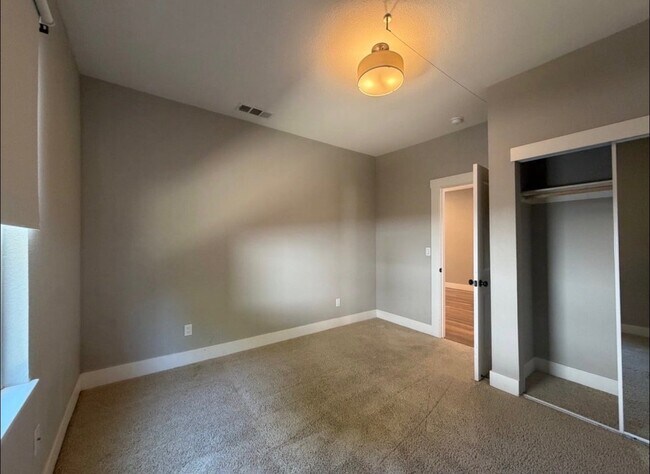 Building Photo - 3220 San Jose Way