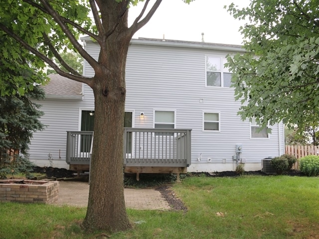Building Photo - 8612 Oak Creek Dr