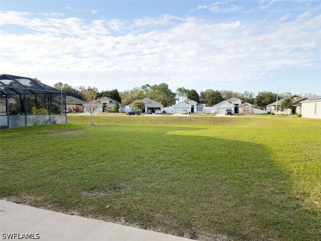 Building Photo - 13715 Garden Hills Dr