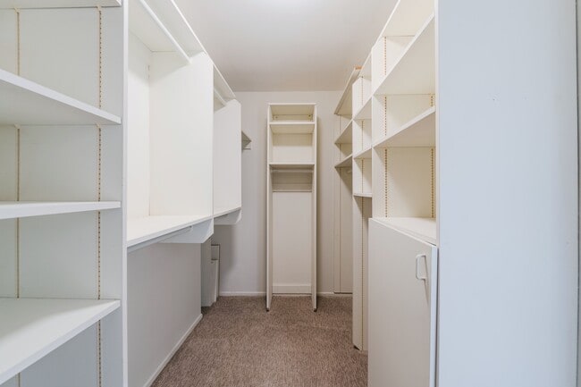 Building Photo - 86 Cottonwood Cir