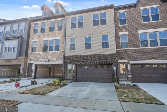 Building Photo - 6947 Gladebrook Rd