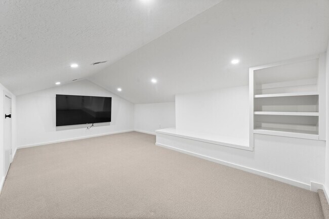 Building Photo - 2703 Crossvine Cir