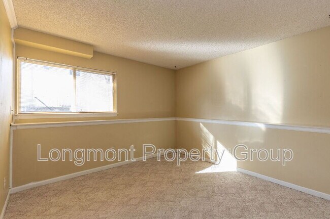 Building Photo - 2165 Hackberry Cir