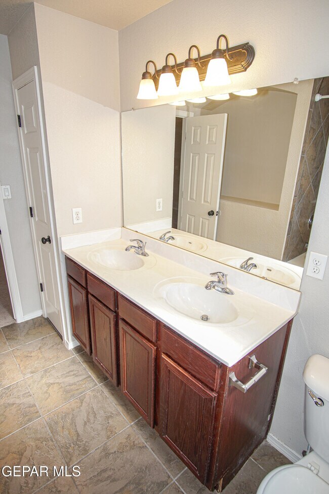 Building Photo - 3183 Diego Aidan Dr